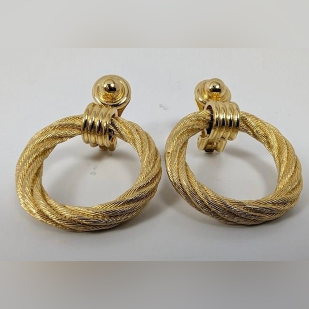 Vintage Christian Dior rope hoop clip on earrings. - Picture 8 of 12